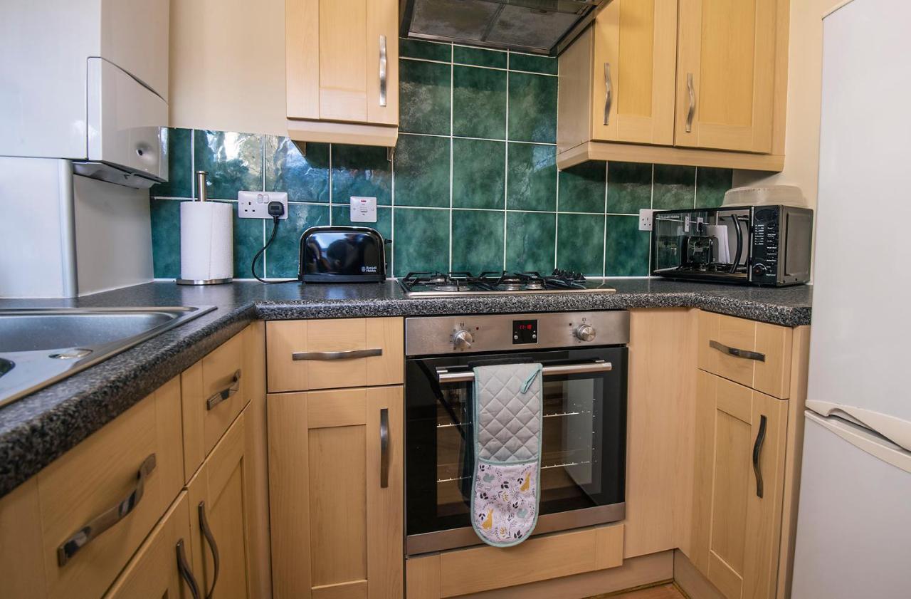 Stylish 2 Bedroom - 2 Miles Inverness City Centre Cameră foto