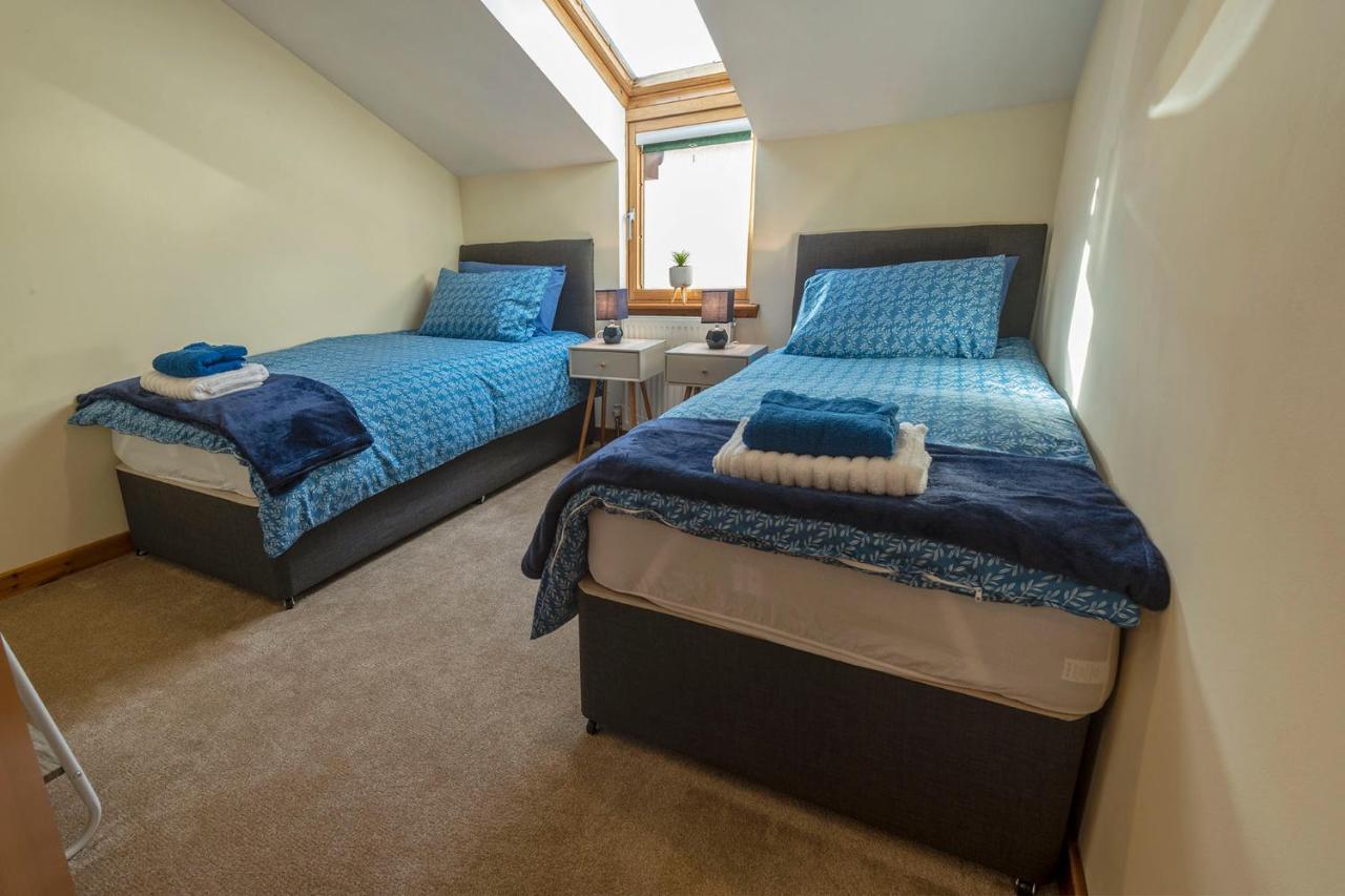 Stylish 2 Bedroom - 2 Miles Inverness City Centre Cameră foto